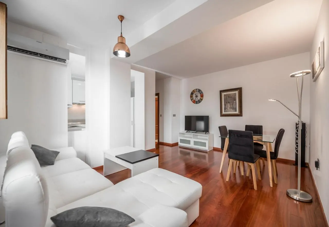 Apartment Suite Enjoy Dreams, Prime Holidays Granada